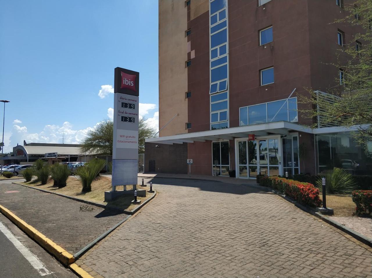 Hotel Ibis Lins Luaran gambar