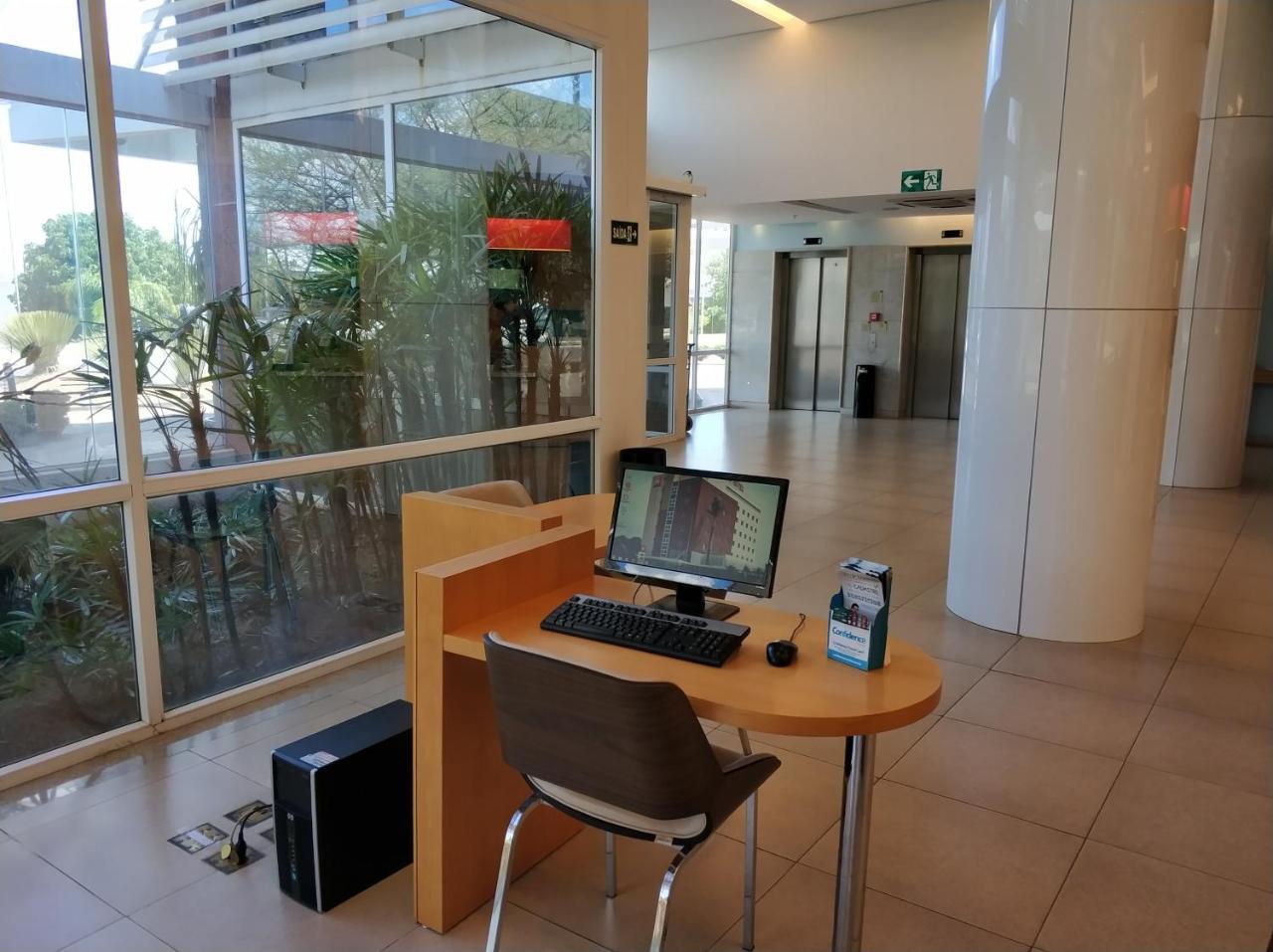 Hotel Ibis Lins Luaran gambar